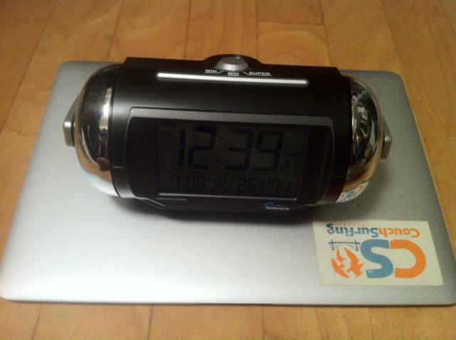 一発で目が覚める！目覚まし時計スーパーライデンのレビュー（動画付き）