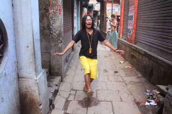 バラナシで面白い日本人と出会う。