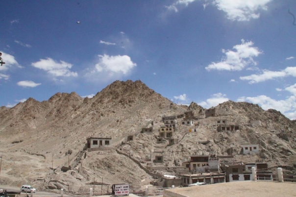 レー　ラダック　ティクセ