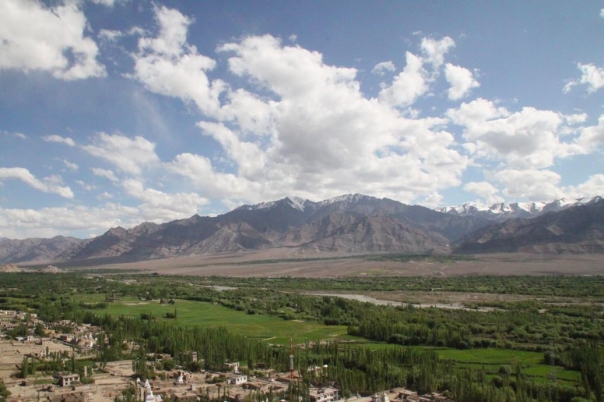 レー　ラダック　ティクセ