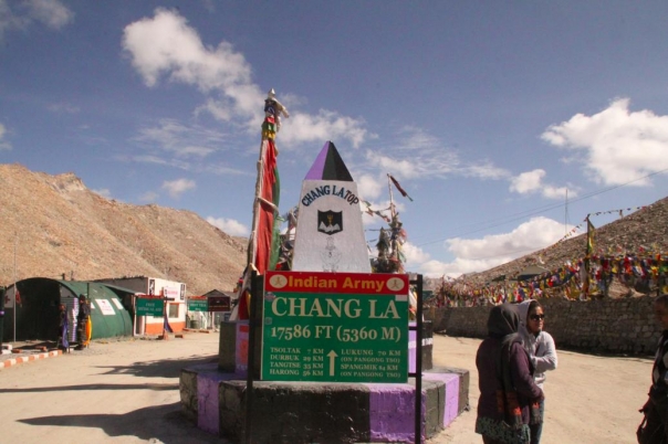 レー　パンゴンレイク　ラダック