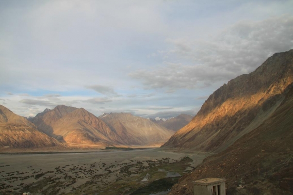 ヌブラ　インド　ラダック