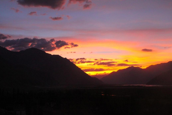 ヌブラ　インド　ラダック