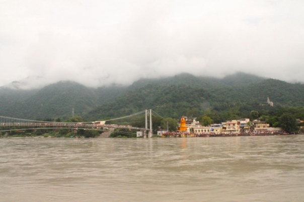 ヨガの聖地リシュケシュへ