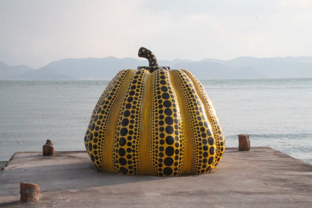 直島 かぼちゃ 草間彌生 島 香川 直島 かぼちゃ 草間彌生 島 香川